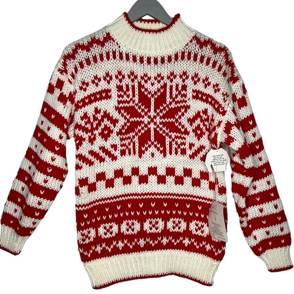 Y2K Ricki Snowflake Hand Knit Crew Neck Sweater Size M NWT Red Cream Chunky Knit